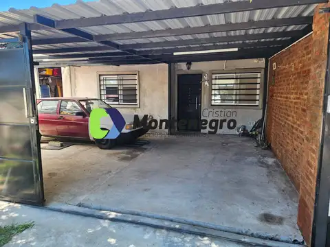 Casa 3 ambientes con 1 baño