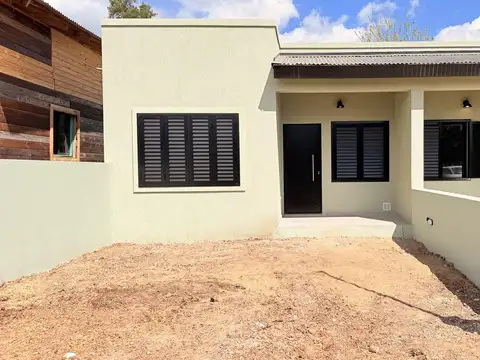 Casa 3 ambientes con 1 baño