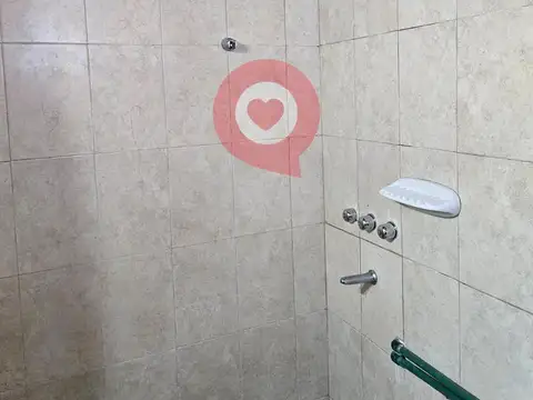Casa 9 ambientes con 6 baños