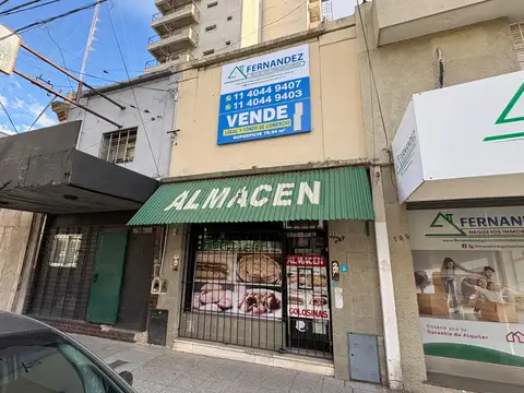 Local en venta sobre Avenida con subsuelo y deposito en Quilmes Centro, Oportunidad!