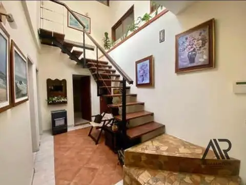 Casa en venta c/ cochera en Prado