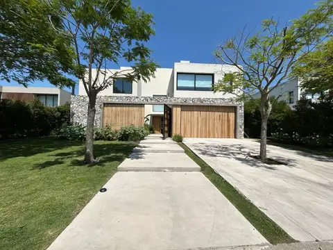 Casa en Alquiler Temporal de 4 dormitorios