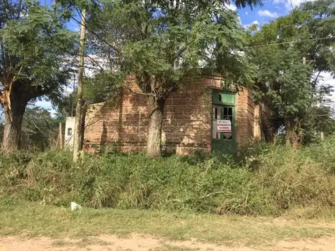 Quinta 3.750 m2 con luz y perforación de agua.