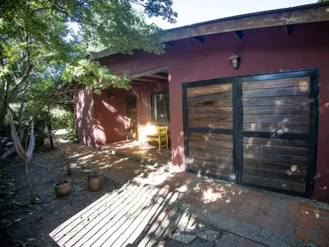 Casa 6 ambientes con 2 baños