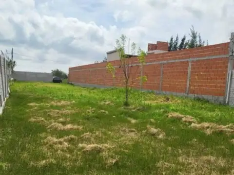 TERRENO EN VENTA VILLA CASTELLS - 3 esq. 493