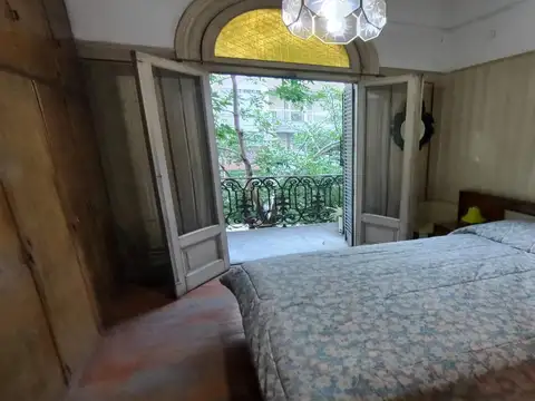 Depto Tipo Casa en Venta 80 años