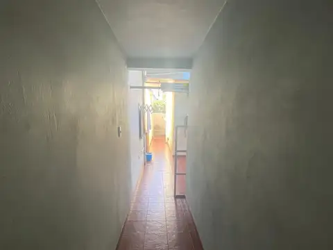 Av Castañares 6300