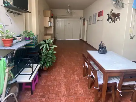 Av Castañares 6300