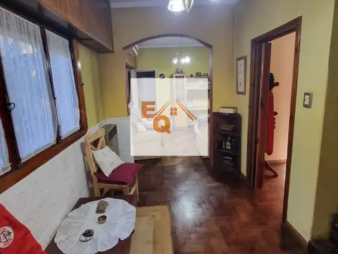Casa 5 ambientes con 1 baño