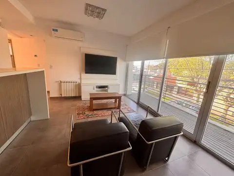 Departamento en Alquiler en Bernal, $ 650.000