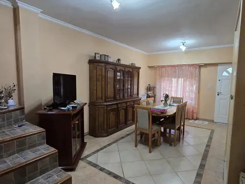 Depto Tipo Casa en Venta de 3 ambientes