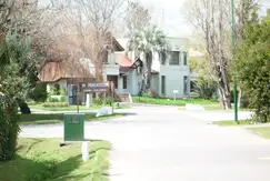 Áreas comunes piscina, gimnasio, club-house, juegos en Campo Chico en G.B.A. Zona Norte, Buenos Aires