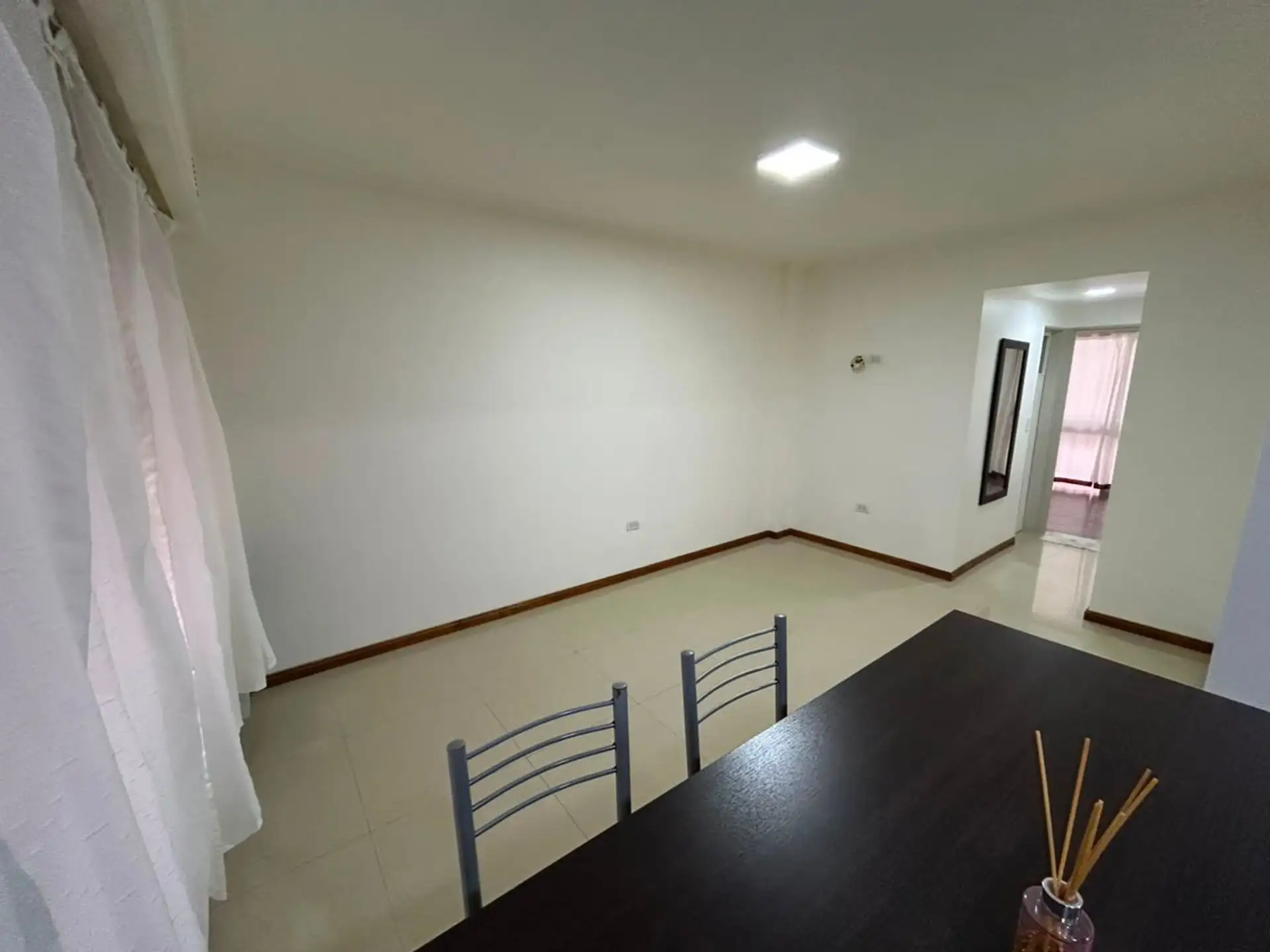 VENTA DPTO 2 AMB PLAZA COLON RECICLADO COCHERA