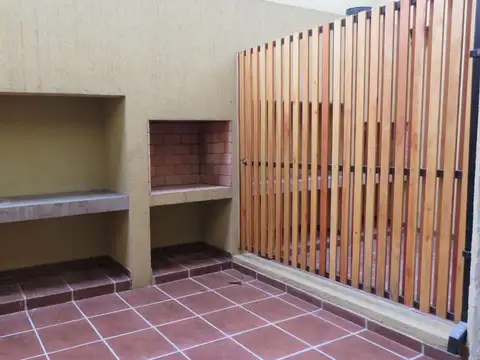 VENTA DUPLEX A ESTRENAR - HURLINGHAM -APTO CREDITO