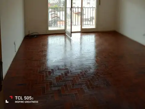  EXCELENTE DEPARTAMENTO 3 AMBIENTES , FRENTE , BALCÓN  