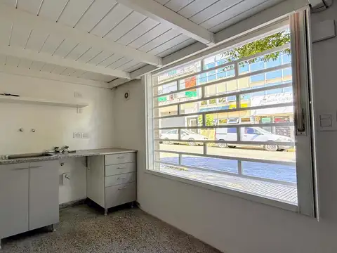 Gral. José Gervasio Artigas  al 2200