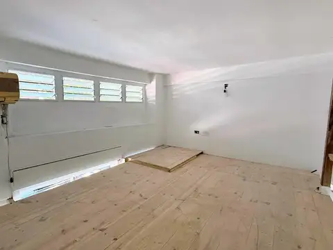 Depto Tipo Casa en Venta al Este
