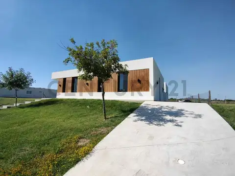 Guillermo Enrique Hudson, Provincia de Buenos Aires , Piso 0