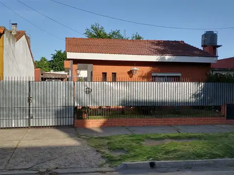 Casa Americana 4 Ambientes en Venta - Castelar Sur