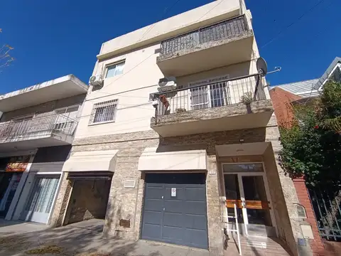 Departamento VENTA 3 ambientes V.Riachuelo a reciclar