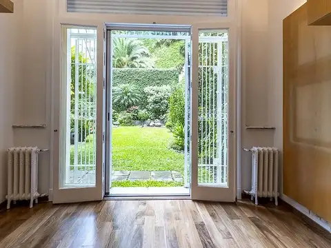 3 ambientes- Jardin- luminoso- reciclado. Recoleta