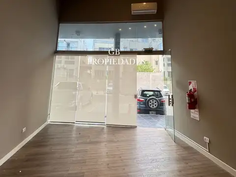 Local en Alquiler en Complejo 46 Plaza, $ 710.000