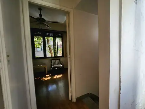 CASA EN VENTA 5 AMBIENTES CON TERRAZA  EN OLIVOS