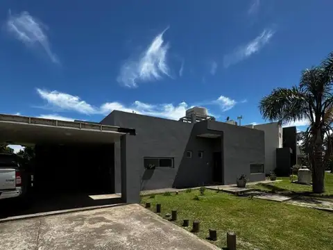 AMPLIA CASA EN VENTA, SOL PARANA, PUEBLO ESTHER !