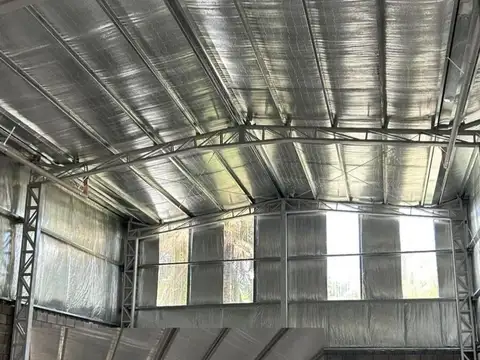 Galpon en Venta 10  mts Frente