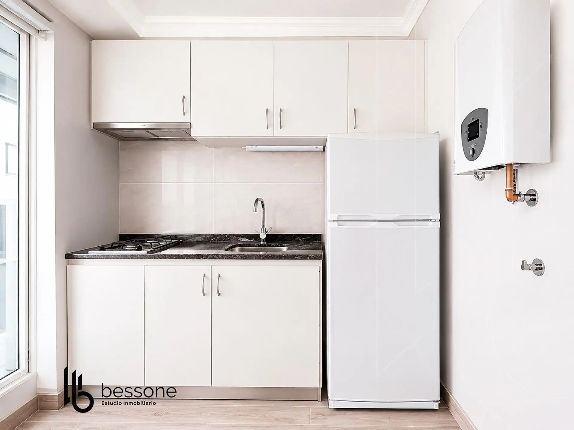 Depto 1 amb 25m² reciclado con balcón — Plaza Colon