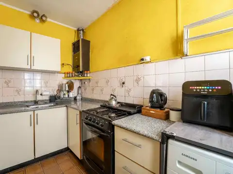 Depto Tipo Casa en Venta en Versalles, USD 95.000