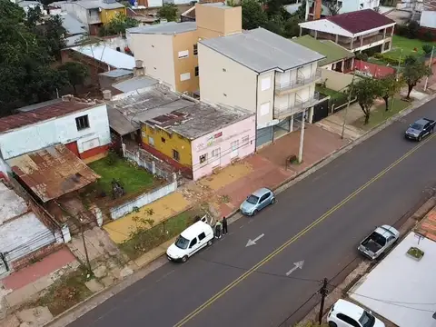 LOTE SOBRE AV. ROSALES