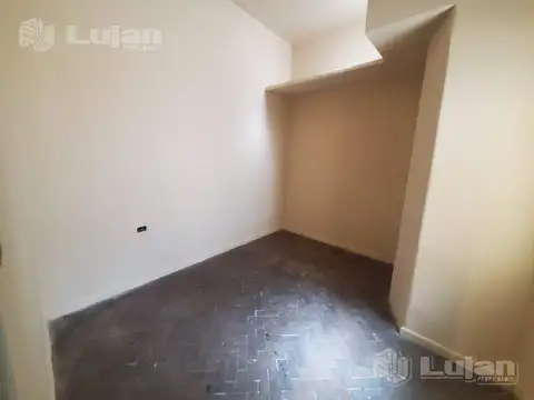 Depto Tipo Casa en Alquiler en Mataderos, $ 980.000