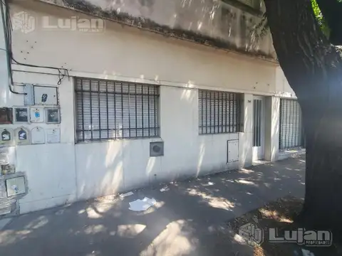 Cosquin y Av Alberdi PH Al frente 3 ambs