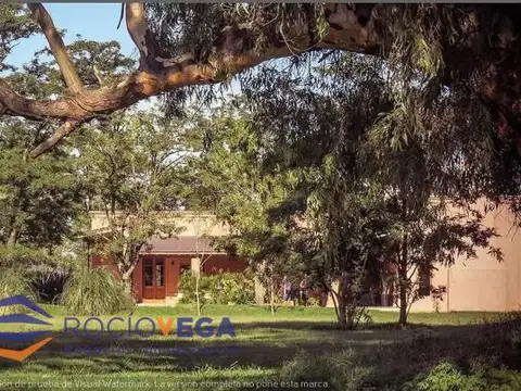 Terreno en venta en  El Espinillo Golf Lujan