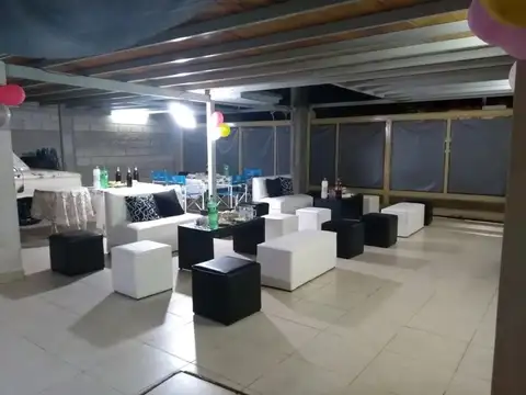 Avenida Sir Alexander Fleming y Velez Sarsfield