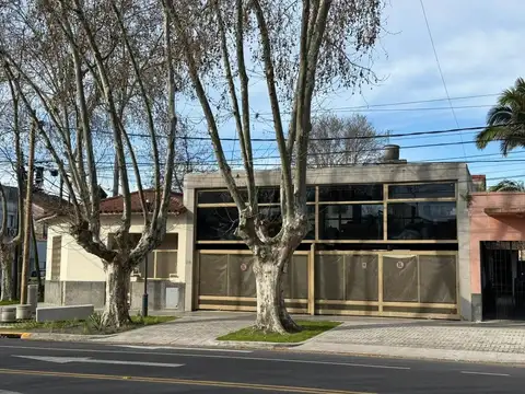 Casa en venta - 1 Dormitorio 1 Baño - Martínez