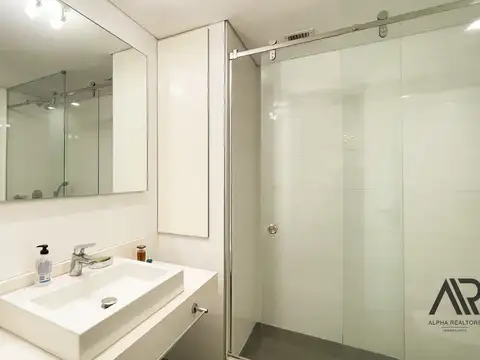 Apartamento en venta de 1 dormitorio c/ cochera en Puerto Buceo