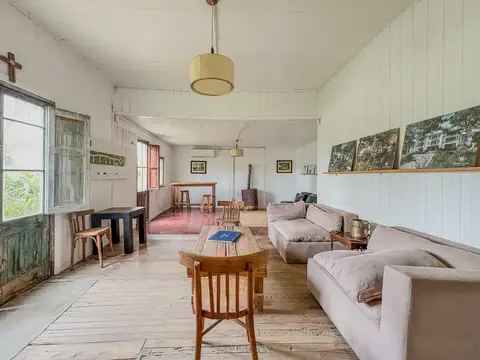 Venta Casa A Refaccionar, 2 Dormitorios con Jardin, Rio Hondo al 200, Santa Clara, Manzanares.