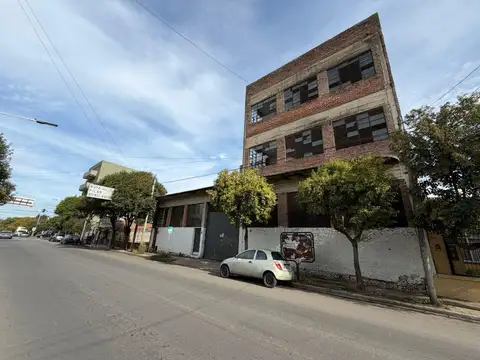 Edificio Comercial - Belen De Escobar