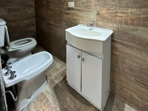 Aristóbulo Del Valle 1100, Piso PB