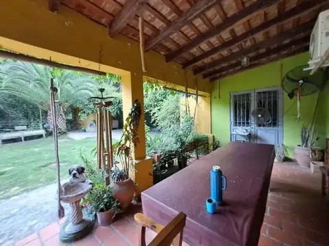 Casa en Venta con 3 cocheras