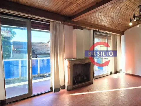 VENTA PH 4 AMBIENTES CON BALCÓN CORRIDO, QUINCHO TECHADO, Y COCHERA EN CARAPACHAY APTO CRÉDITO