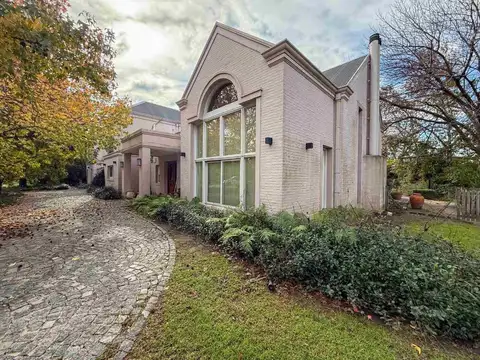 Casa en Venta de 5 dormitorios
