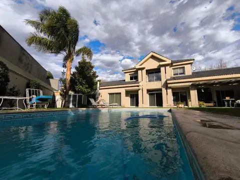 VENTA CASA 3 DORMITORIOS GUAYMALLEN Bº LA BAJADA