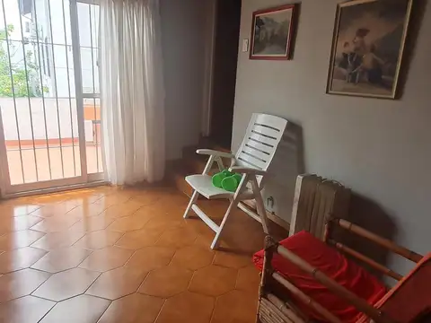 Depto Tipo Casa en Venta al Este