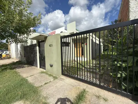 Casa 3 ambientes con 1 baño