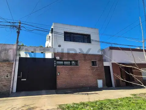 119 entre 529 y 530 - Casa en venta Tolosa