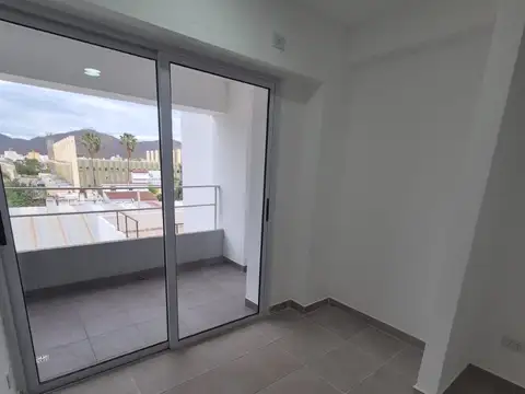 MAIPU 1000, Piso 4
