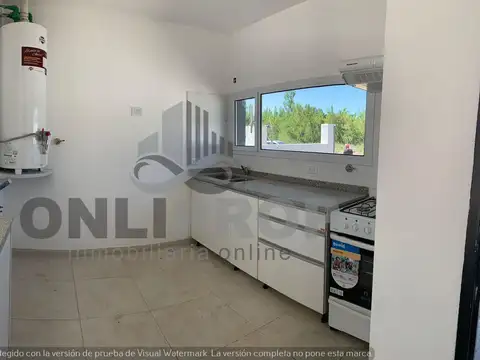 Casa 4 ambientes con 1 baño
